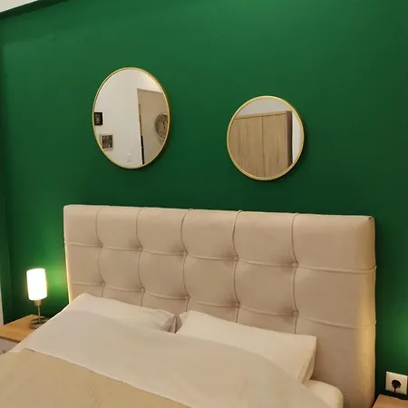 Domus - Center Apartment